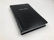 Cargar imagen en el visor de la galería, Biblia NVI Ultrafina Negro Piel Fabricada
