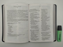 Cargar imagen en el visor de la galería, Biblia RVR 1960 Letra Gigante Piel Negro
