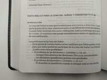 Cargar imagen en el visor de la galería, Biblia RVR 1960 del Ministro Negro Piel Fabricada
