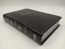 Cargar imagen en el visor de la galería, Biblia RVR 1960 Letra Grande Tamaño Manual Piel Fabricada Negro con Índice
