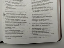 Cargar imagen en el visor de la galería, Biblia RVR 1960 Ultrafina Marrón Piel Fabricada
